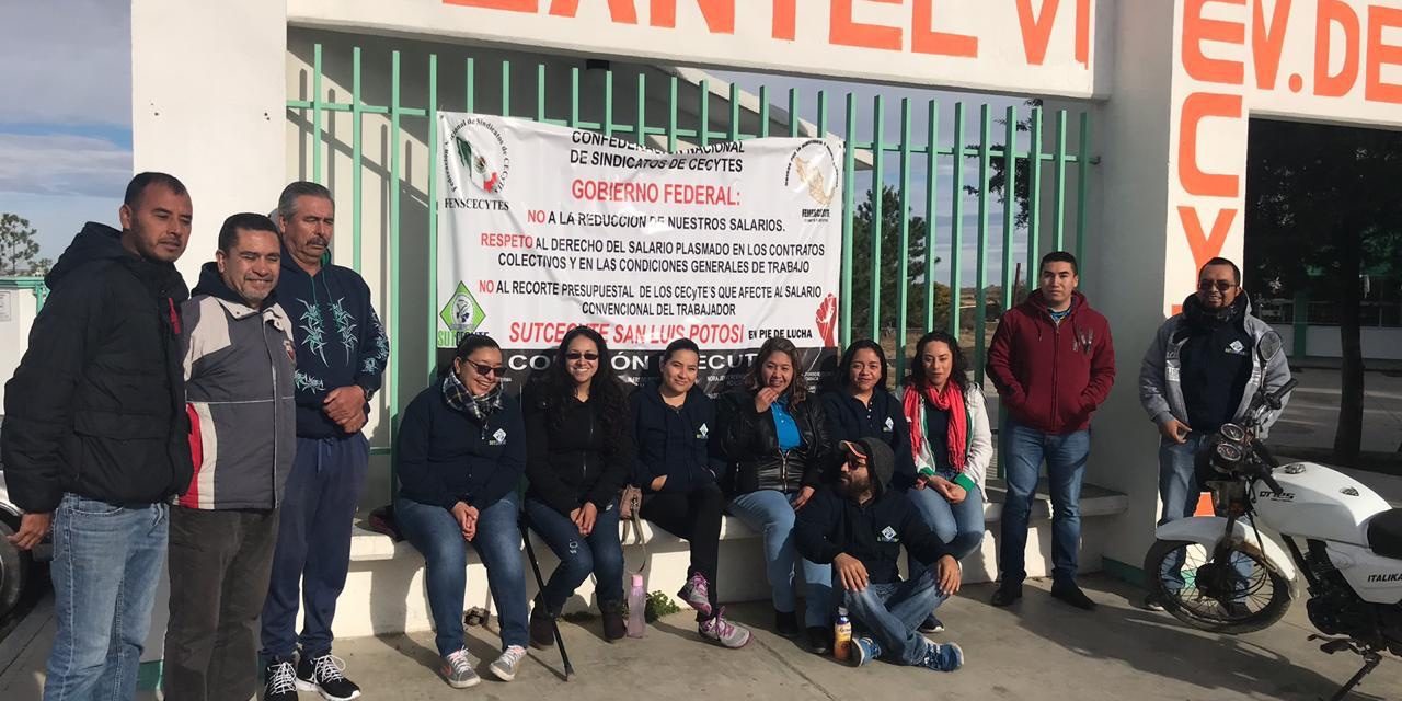 Realizan trabajadores del CECyTE paro de labores por reducción presupuestal