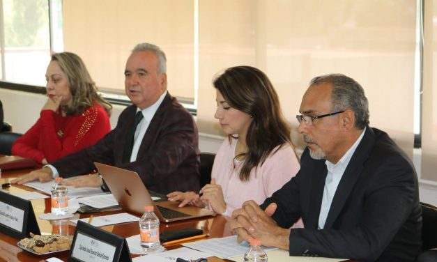 Diputados federales se reúnen con responsables de Educación en SLP