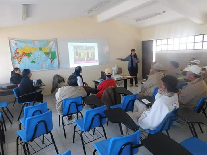 Realizan taller de sensibilización de violencia de género en el penal de La Pila.
