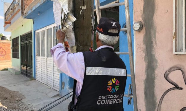 Retiran en Soledad publicidad irregular.