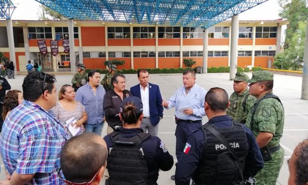 Refuerza Soledad seguridad en centros escolares.