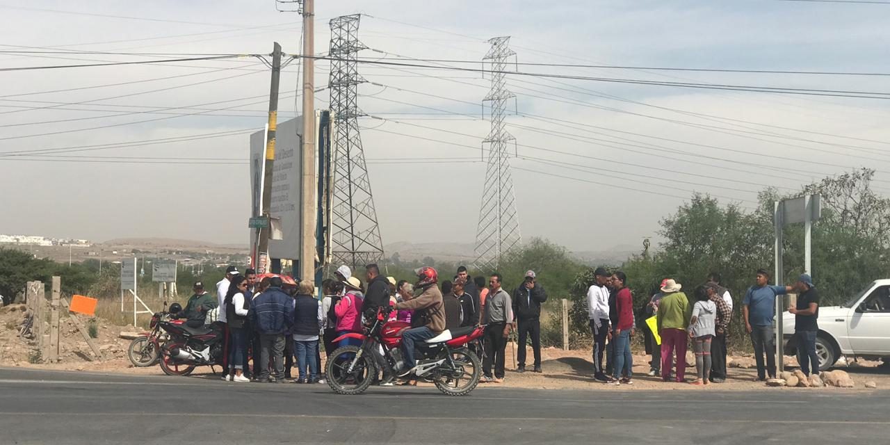 Protestan habitantes de comunidades por proyecto de libramiento.