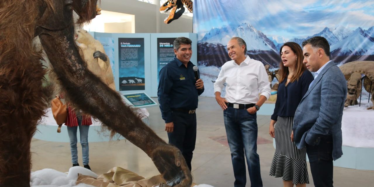 Se inaugura museo itinerante “Tierra de Dinosaurios”