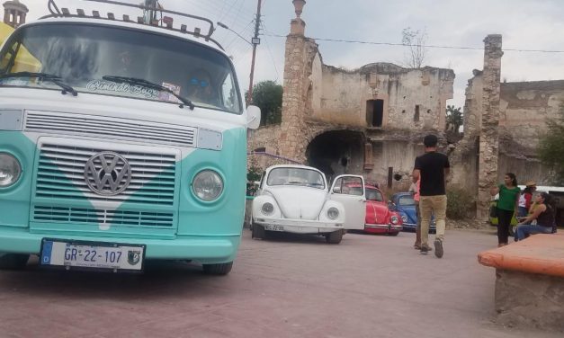 Buena respuesta tuvo el Festival “Vocho Red” en Villa de Reyes.