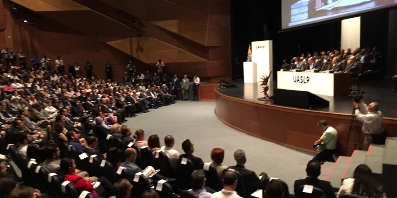 Presenta Fermín Villar Rubio informe de actividades 2018-2019.