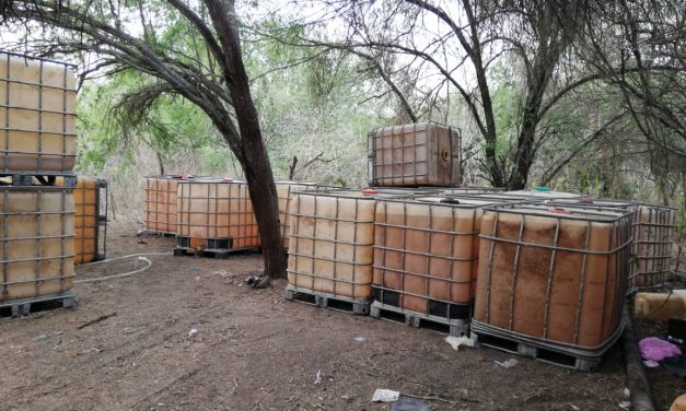 Asegura ejército,  47 mil litros de gasolina en Ébano.