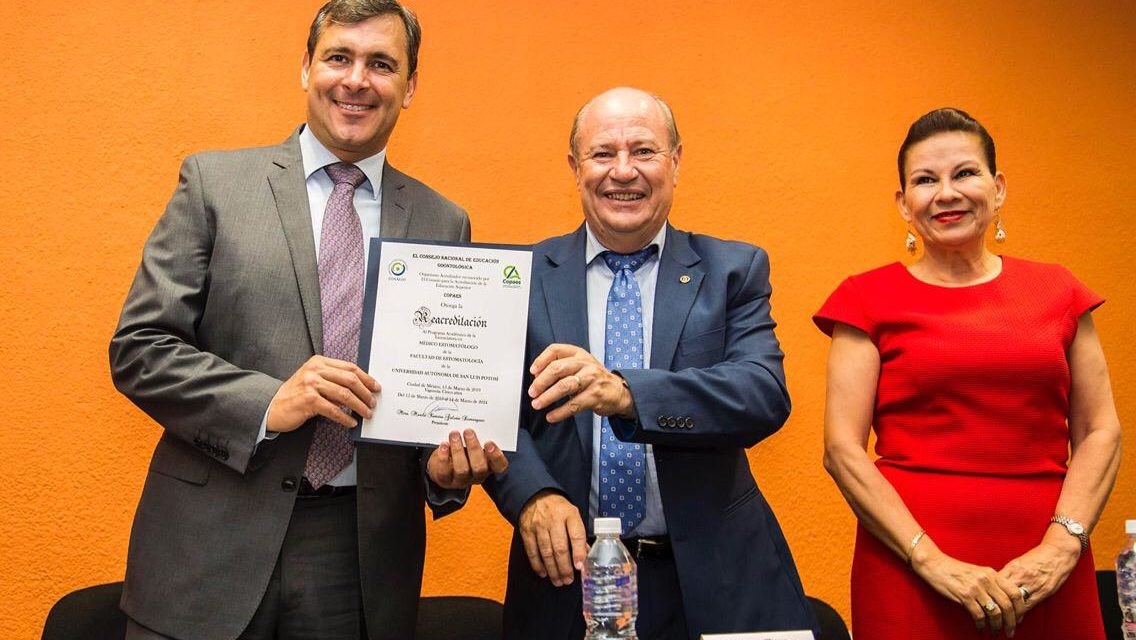 UASLP recibe 5a acreditación nacional de buena calidad a su carrera de Médico Estomatólogo.