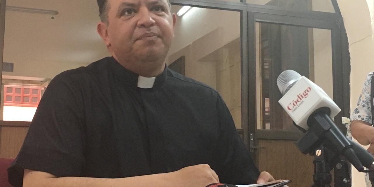 Buscaría iglesia católica acercamiento con grupos LGBTTTI