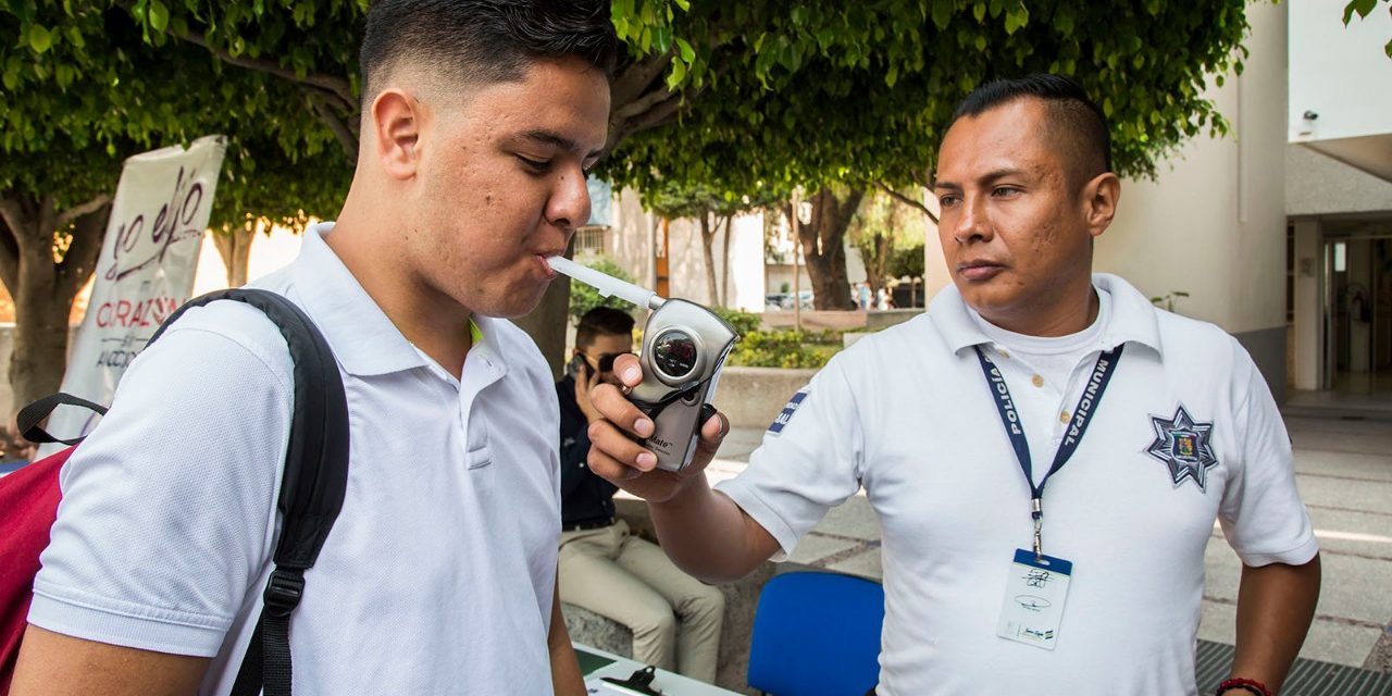 Realizan Feria de prevención y salud contra adicciones, en la UASLP.