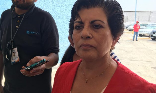Tardanza en entrega de becas al SEER ya provoca las primeras deserciones