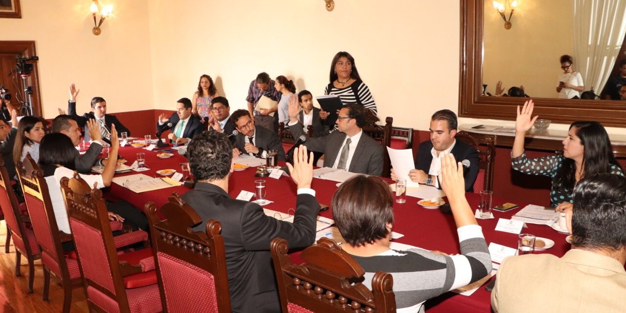 Aprueban en cabildo pensión para ex policía municipal