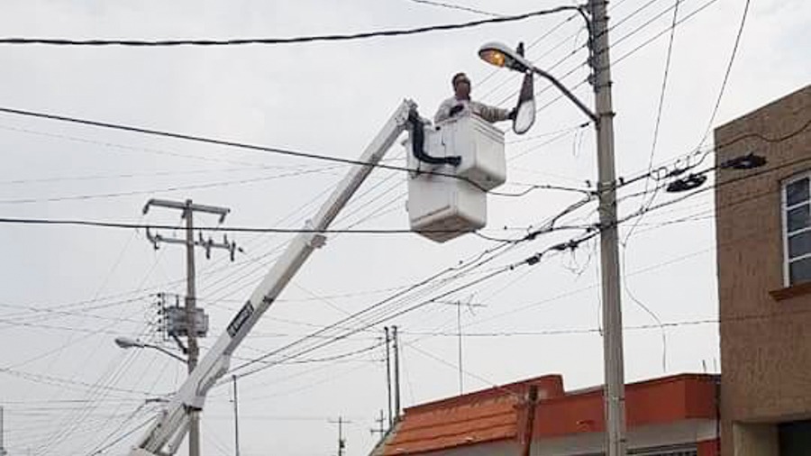 Piden a gente de Soledad apoye en el cuidado de luminarias.