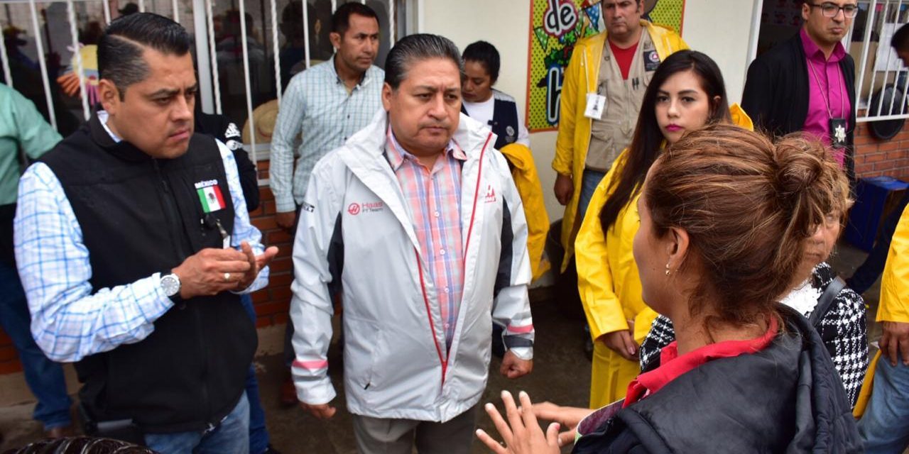 Atienden peticiones de ayuda por lluvias en Soledad.