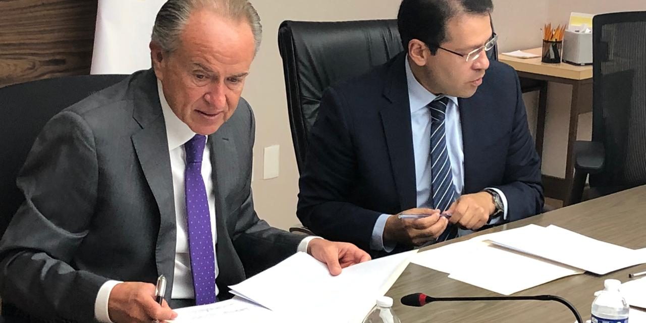 SLP primera entidad en firmar convenio con ISSSTE.