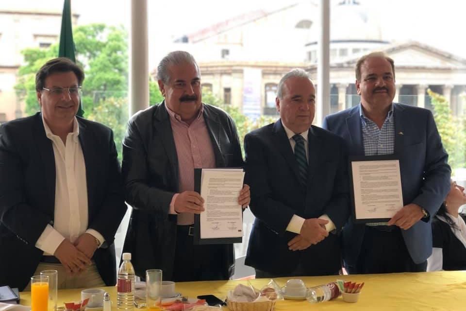 Establece Conalep convenio con sector de servicios local.