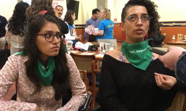 Insta Educiac y la Clínica de Litigio Estratégico al Congreso a desahogar ley que autoriza el aborto.