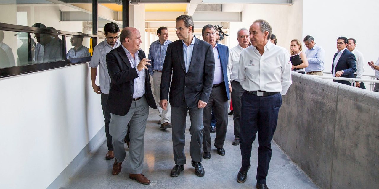 Visita Esteban Moctezuma a LA UASLP.