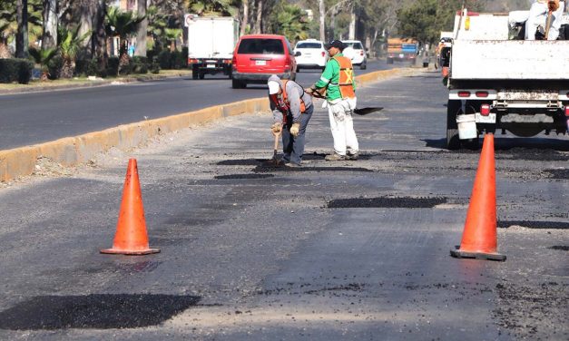 Invierte Ayuntamiento SLP más de 11 mdp en bacheo