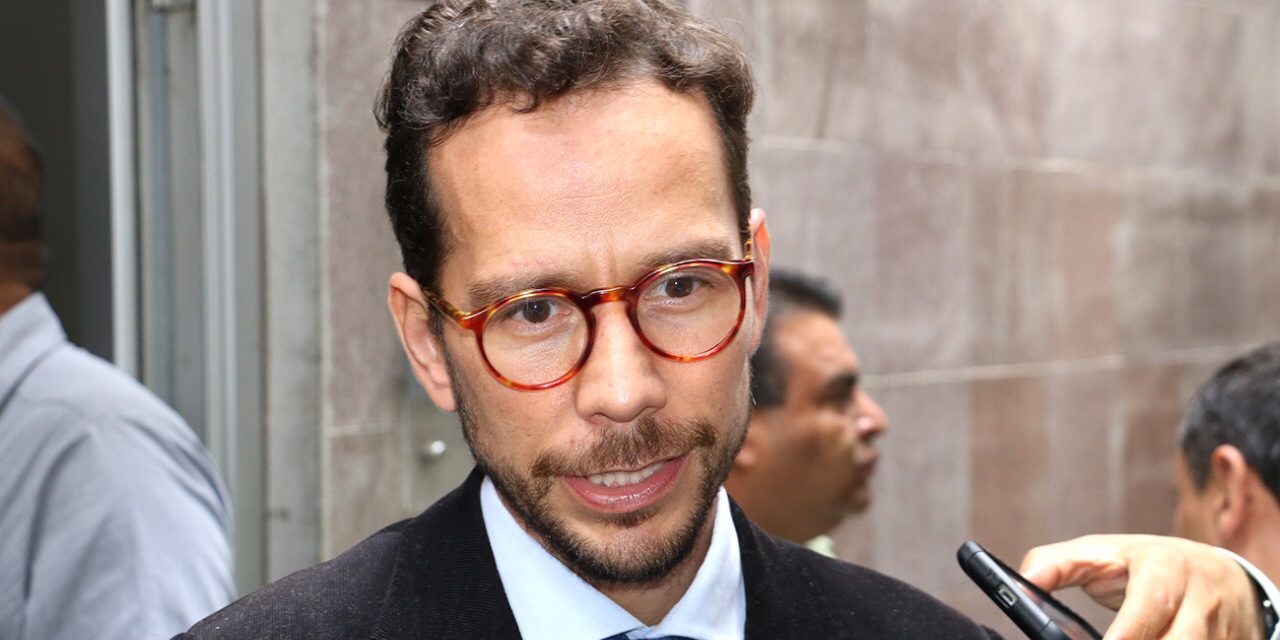 Ex oficial del Registro Civil violentó sellos y chapas de oficina