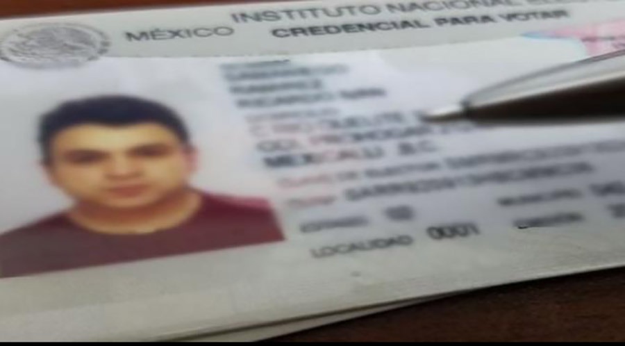 Inmigrantes usarían credenciales falsas advierte Congreso a autoridad electoral.