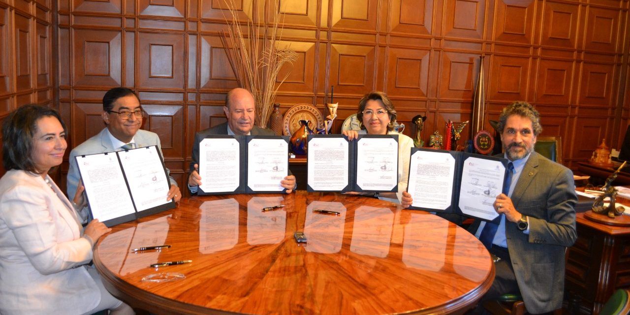 Firman convenio gobierno estatal y la UASLP.