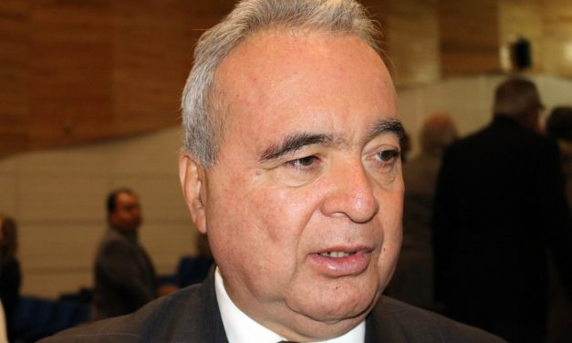 Llama SEGE a denunciar cobro de servicios que son gratuitos.