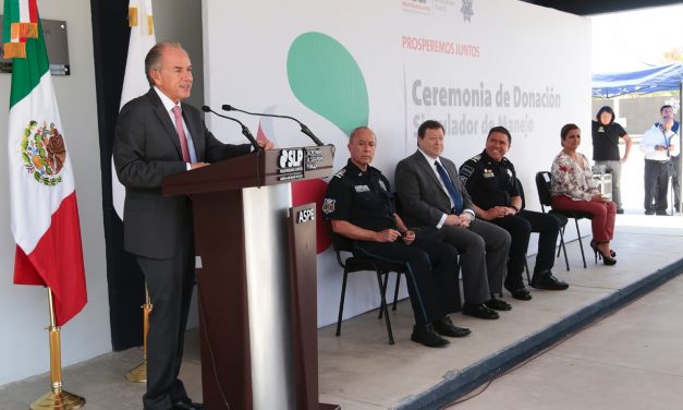 Gobernador y Cónsul General de EUA inauguran simulador de manejo en ASPE.