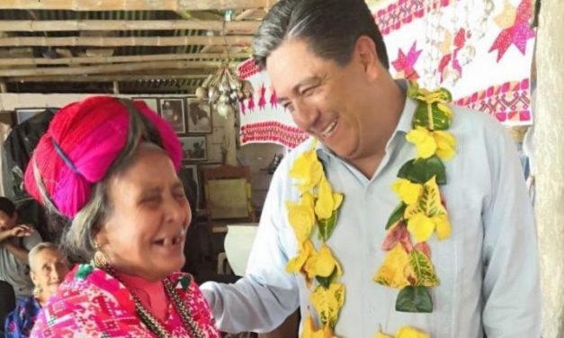 Marco Gama refrenda compromiso con el Consejo de Ancianos Indígenas de la Cultura Husteca