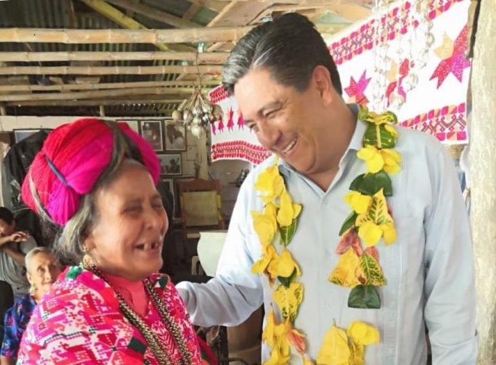 Marco Gama refrenda compromiso con el Consejo de Ancianos Indígenas de la Cultura Husteca