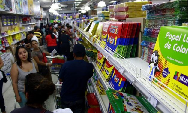 Estiman empresarios repunte hasta del 100 por ciento en ventas con regreso a clases.