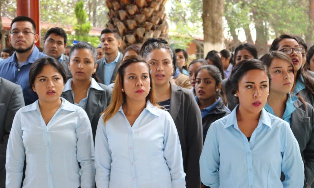 Invitan a participar en programa de SEP de becas para Canadá.