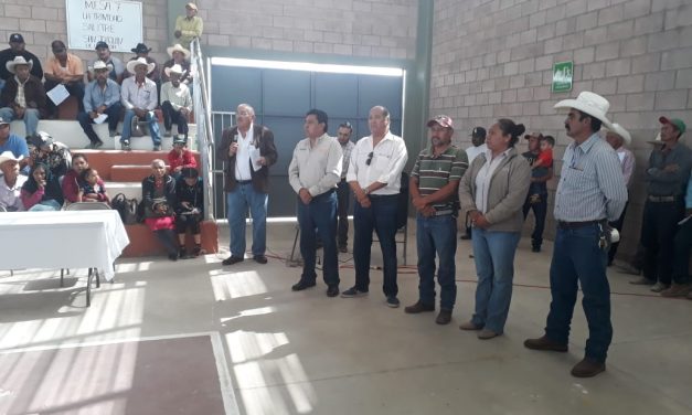 Entrega SEDARH 8.9 mdp de seguro agrícola catastrófico para Altiplano.