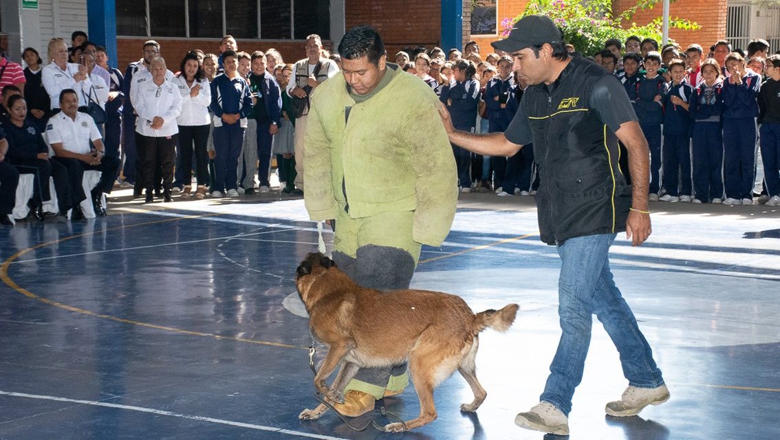 Programa preventivo “Policía Canina” inicia en escuelas de Soledad.