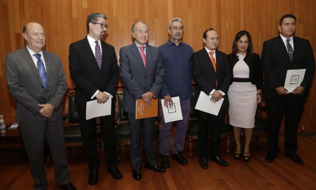 Inaugura Carreras Seminario de Políticas de Drogas en México.
