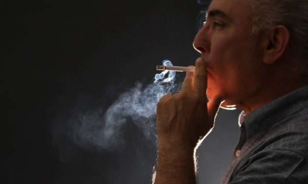 Llama IMSS a prevenir consumo de tabaco especialmente entre menores de edad.
