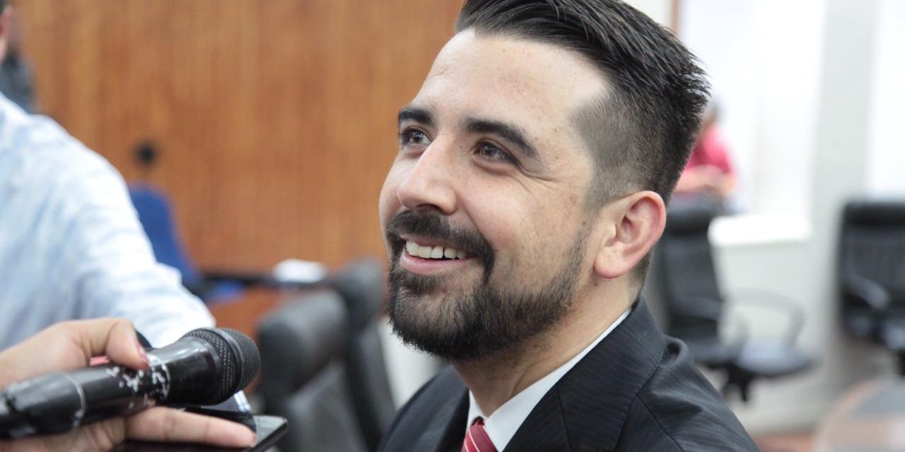 Analfabetas y sin empleo gran parte de nuestros indígenas: Rubén Guajardo.