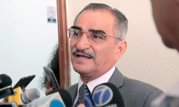 Que UASLP realice estudio de factibilidad para concesiones de taxis, señala Congreso.