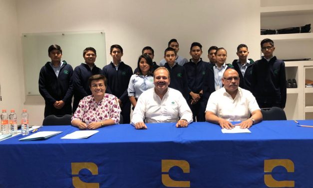 Conalep firma convenio de formación dual con empresas.