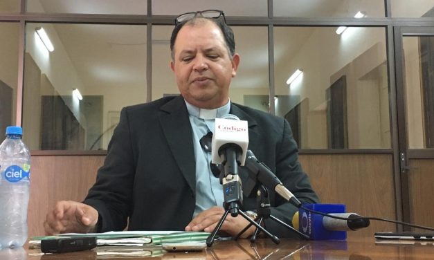 Denuncia iglesia católica levantón a sacerdote.
