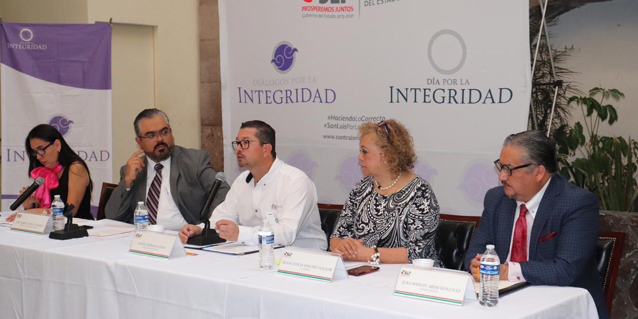 Exhorta Gobierno estatal a sus trabajadores a mantener la integridad el servicio.