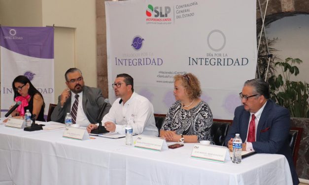 Exhorta Gobierno estatal a sus trabajadores a mantener la integridad el servicio.