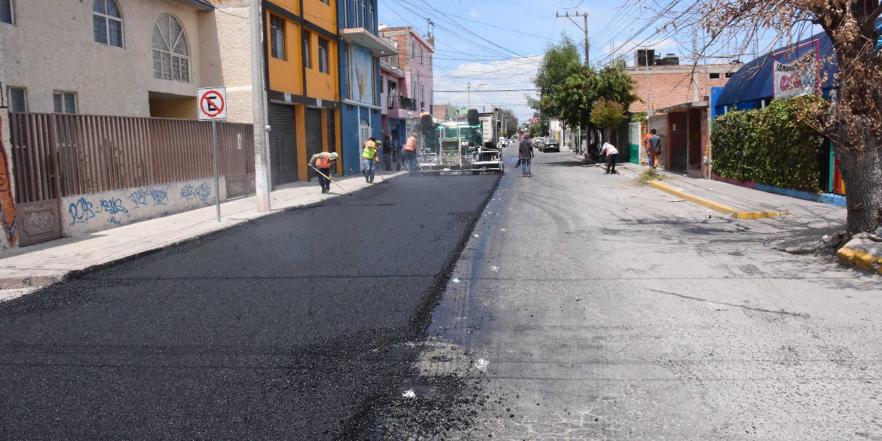 Arranca trabajos de encarpetamiento asfáltico de la colonia San Felipe.