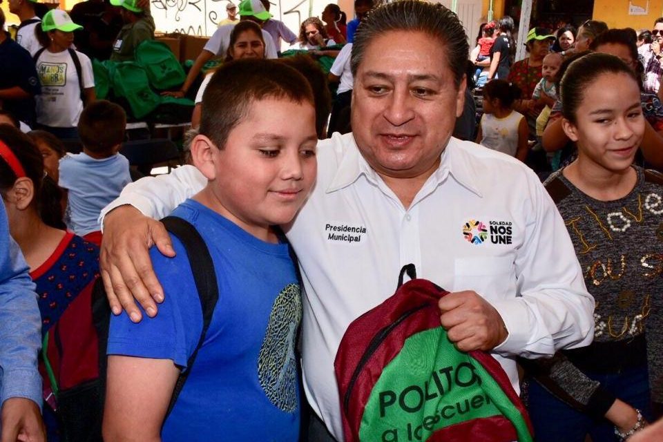 Programa “Regreso a Clases” transforma la vida de estudiantes soledenses.
