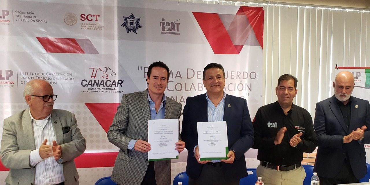 Formalizan ICAT y CANACAR convenio para profesionalización de operadores de carga.
