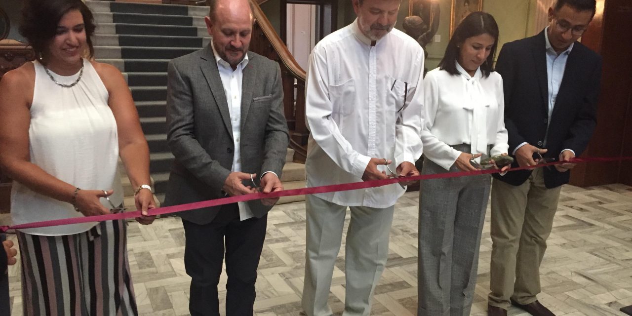 Se inauguró la exposición Colonia Moderna. Un espacio de seducción