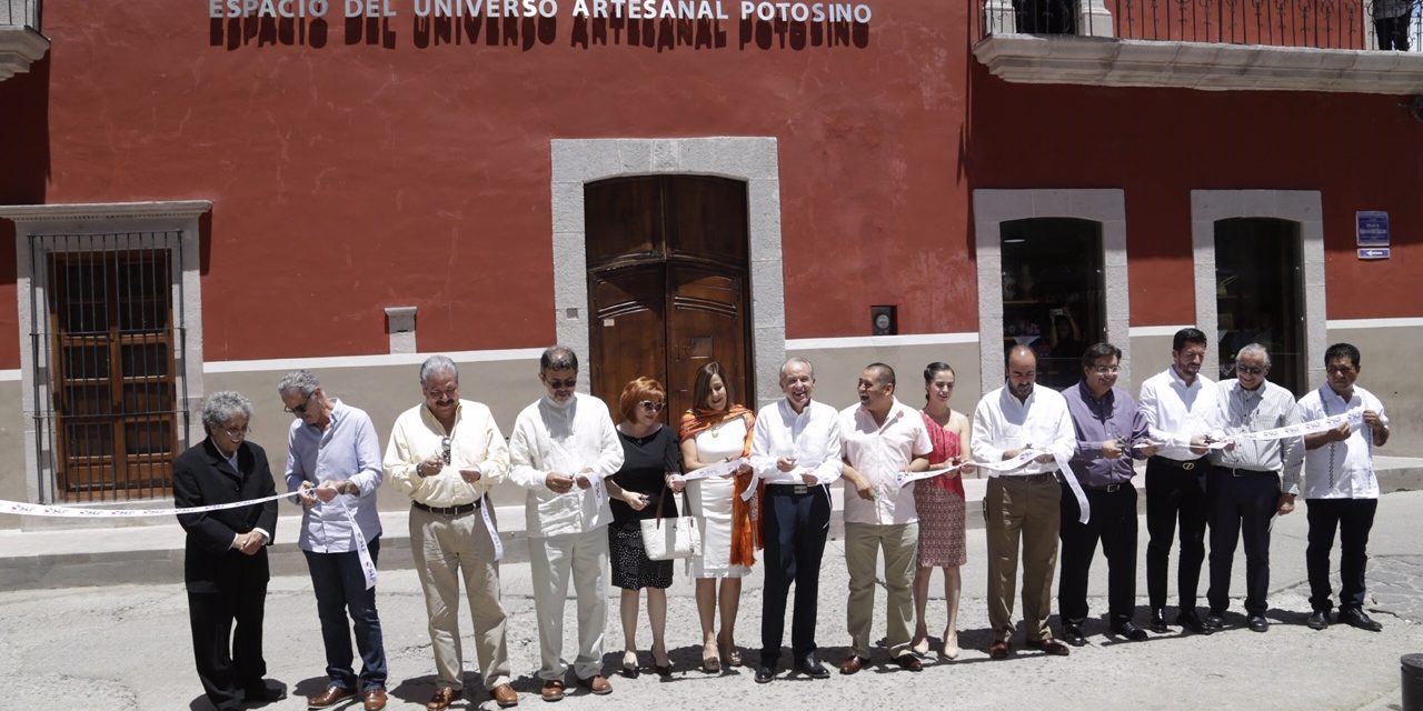 Inaugura JMCL “Casa del Rebozo” en Santa María del Río.