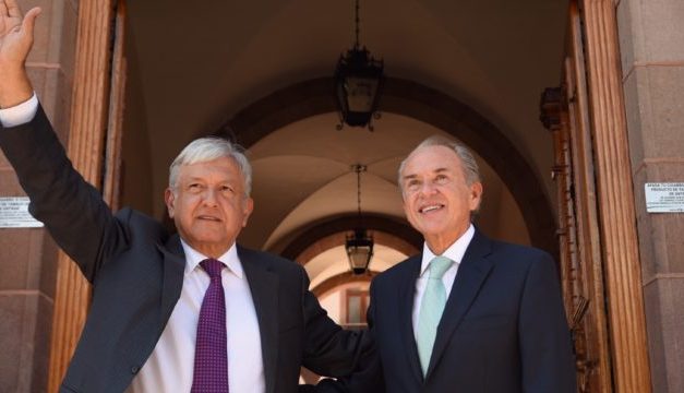 Asiste gobernador Carreras al Primer Informe de AMLO