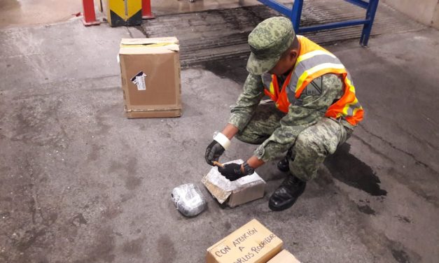Logra ejército aseguramiento de marihuana y pirotecnia.