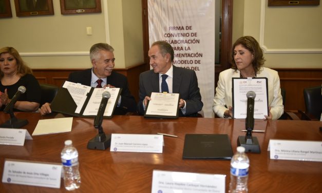 SLP firma convenio para mejorar calidad de servicios de salud.