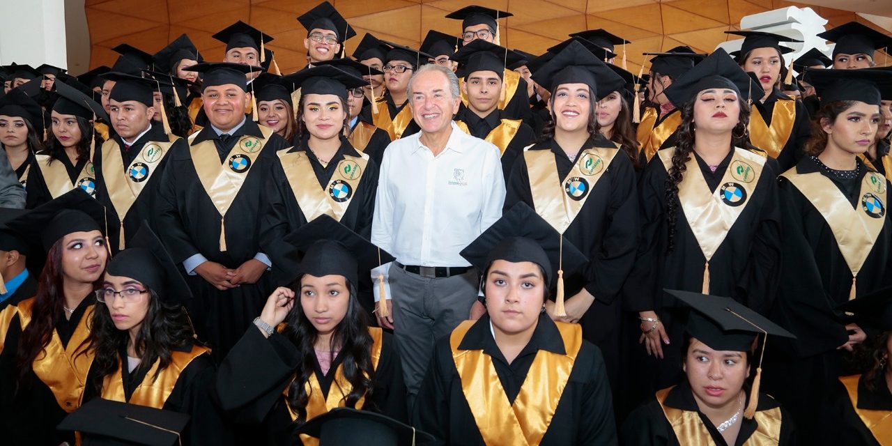 Incrementa en 15 veces egresados en Educación Dual en actual administración.